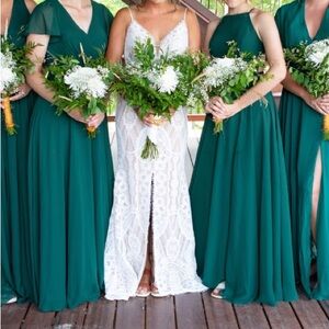 Wander Sleeveless Sweetheart Wedding Gown